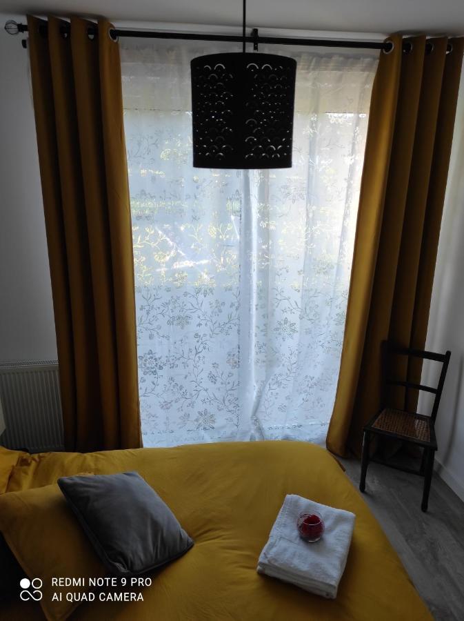 Ferienwohnung Chez Driss Crévin Exterior foto